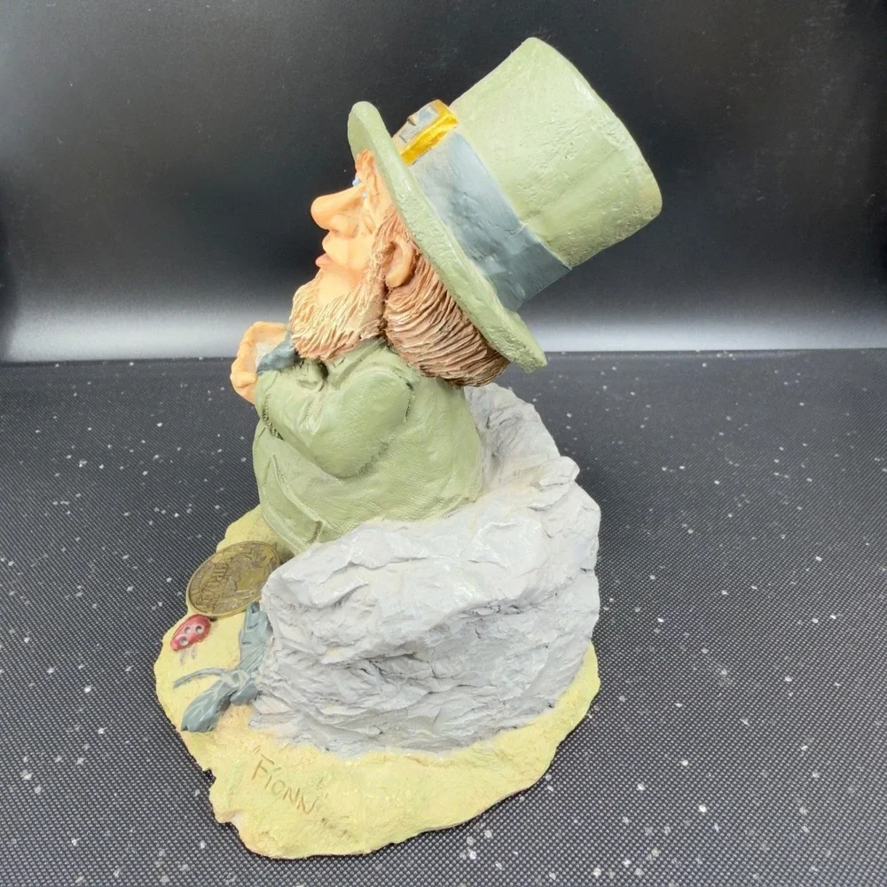 Fionn Leprechaun Figurine Blarney Stone Lucky Clover Ladybug Irish Figurine VTG‎